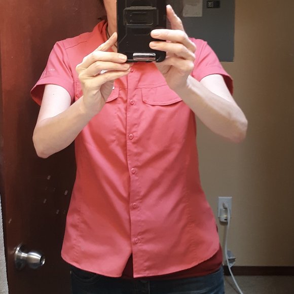 Columbia Pink Omni Shade Short Sleeve Shirt - Picture 3 of 14